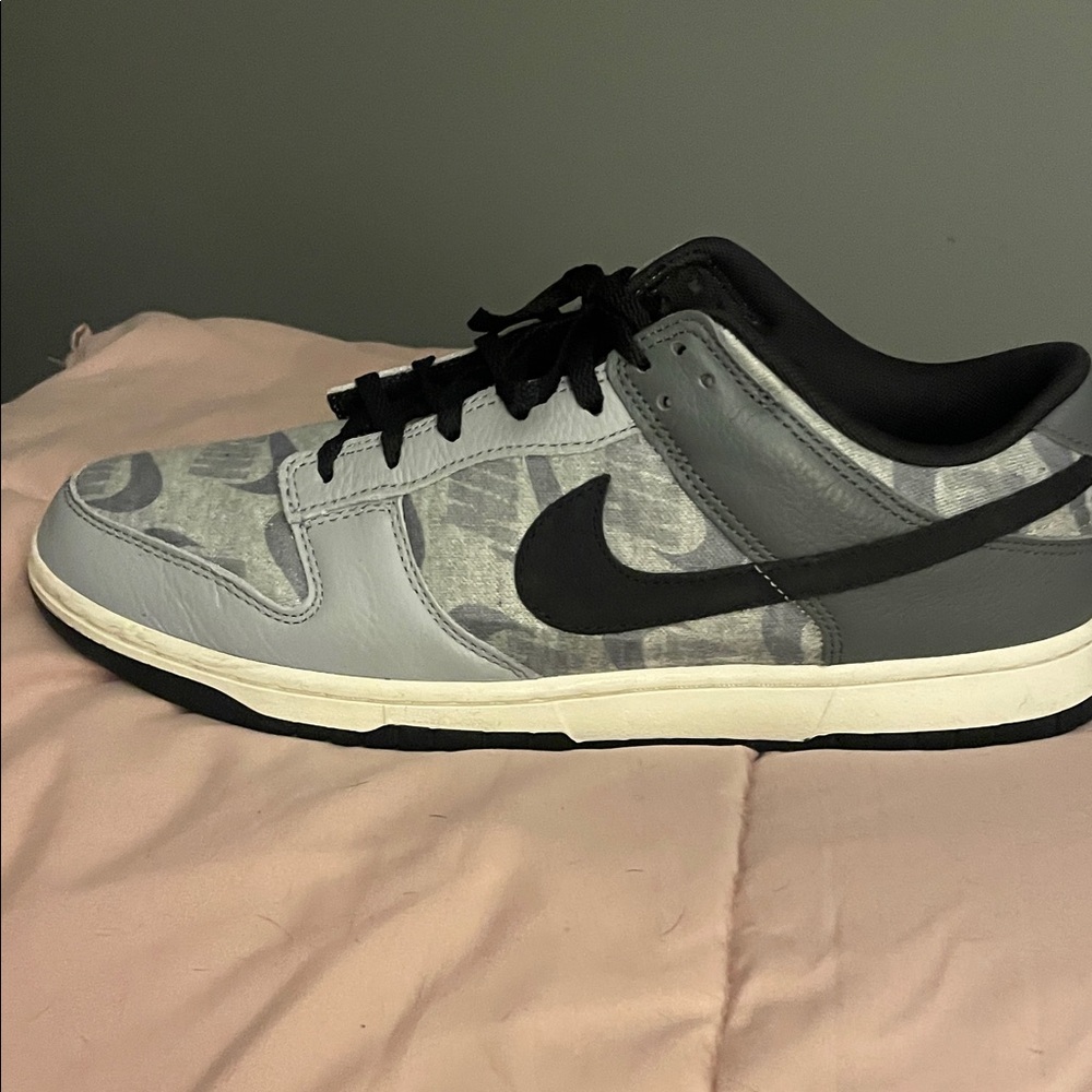 Nike Gray and Black Men's Sneakers